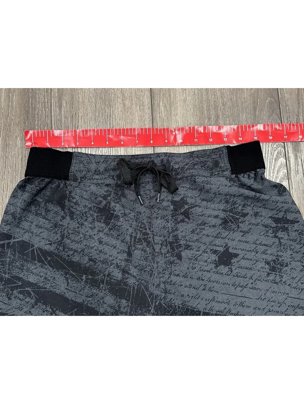 Howitzer Board Shorts Mens Size Medium “we The People” Stretch Shorts